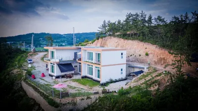 Haenam Lamerhae Nam Pension Hotels near Ttangkkeut Observation Deck