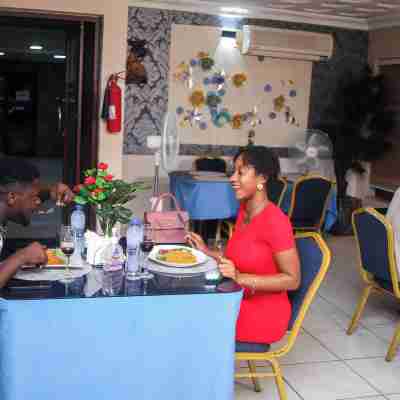 Ultimate Hotel Dining/Meeting Rooms