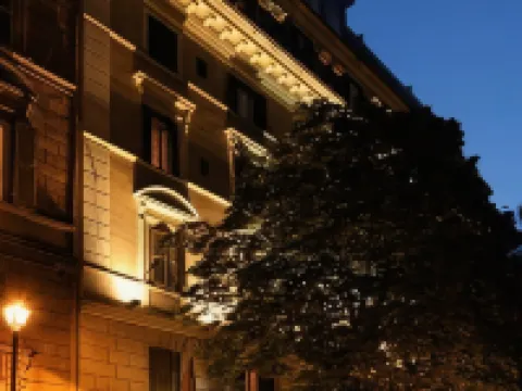 Hotel Eliseo Hotels near Trevi Fountain