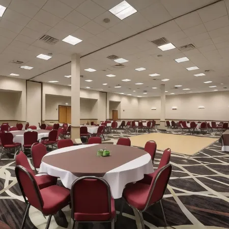 Wingate by Wyndham Round Rock Hotel & Conference Center