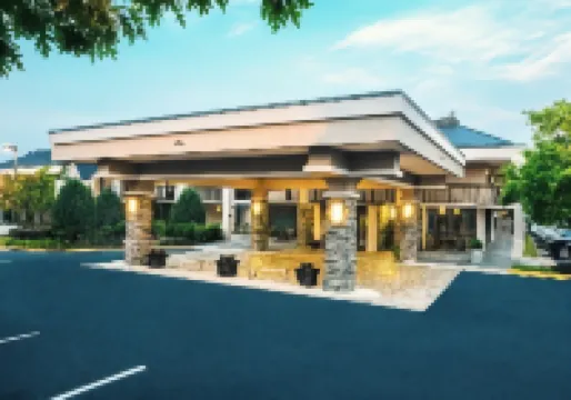 เบสท์เวสเทิร์น ดูลเลสแอร์พอร์ตอินน์ โรงแรมใน