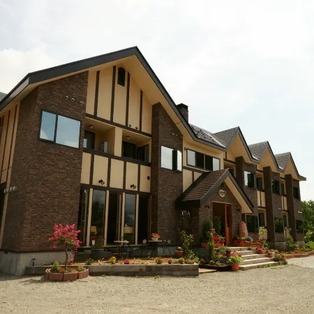 Lake Side Inn Beehive Отели в г. Китасиобара