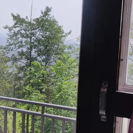 Jfr Studio Apartments Kausani