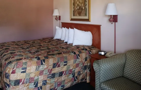 利斯堡鏈湖羅德威酒店