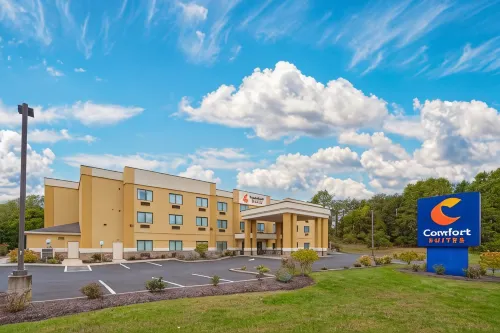 Comfort Suites Lewisburg Hotels in Watsontown