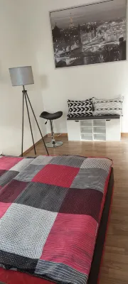 Vacation apartment "Mittags-Ruh" in the center of Reichenbach/Vogtland. 萊辛巴赫伊姆沃戈蒂住宿飯店