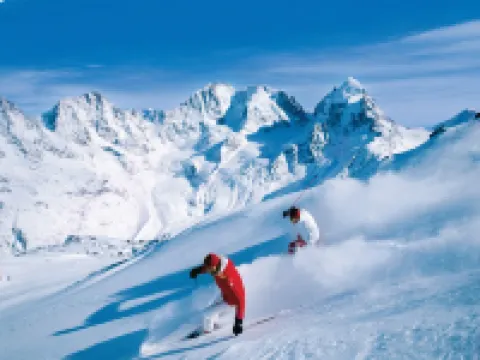 Apartment near the ski lift. Hotels in Riddes