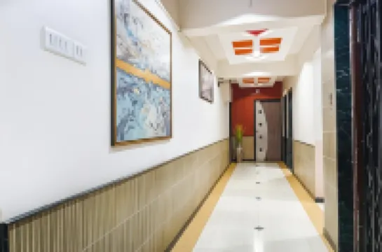 FabHotel Royal Residency - Nr Phoenix Mall