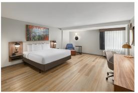 La Quinta Inn & Suites by Wyndham Knoxville Papermill