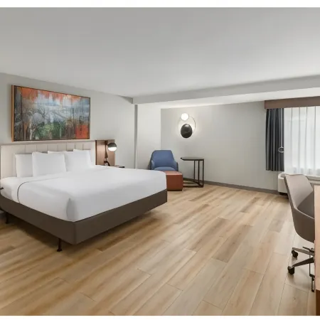 La Quinta Inn & Suites by Wyndham Knoxville Papermill