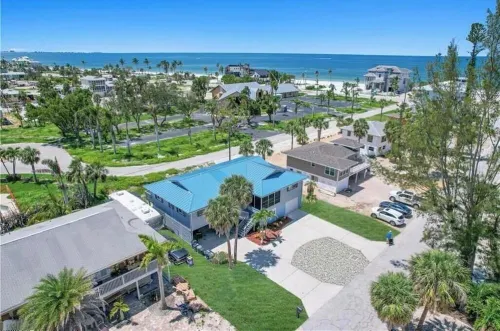 Owners Featured on Hgtv- Private Terrace - Private Beach Path - Mid Island Luxry - Bungalows