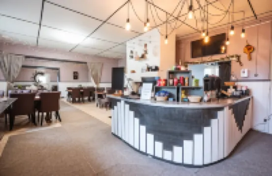 Arctic Guesthouse & Igloos