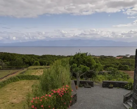 Adegas do Pico โรงแรมในเกาะปิโก