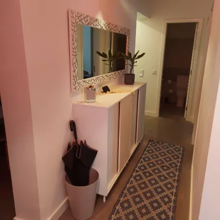 Warm Double Bedroom Central Beach Lisbon Parking