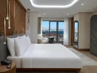 ليفني إسطانبول هوتل هاندوريتين كوليكشن Hotels near رصيف ميناء الحريم