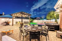 Heated Pool~Pickleball~Hot Tub~Game Room~Basketball~Fire Pit~Bunk Room~4 Kings - สระว่ายน้ำส่วนตัว