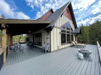 Mountain Retreat: Stunning Views, Off-Grid Luxury, Trails, Fishing, Stargazing