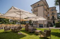 Hotel Flora
