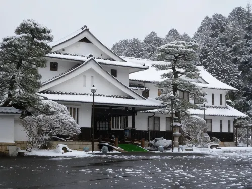 巖村山莊日式旅館