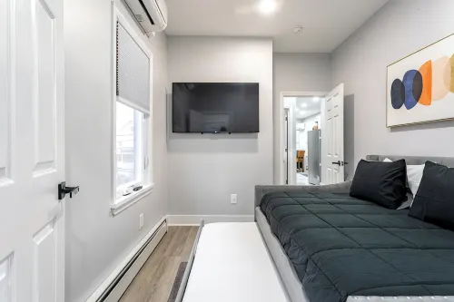 Spacious 3-Bedroom with Wi-Fi, Parking- in Welcoming New Rochelle Neighborhood - 4-Star