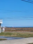 Minutes to de Turf Fields.  Quiet Beach Community. - 3つ星