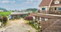 Daebudo Log House with View Pension