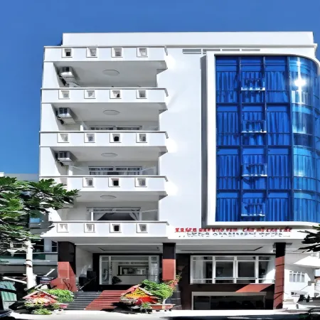 Lotus Apartment Hotel Отели рядом с достопримечательностью «Пляж Фронт-Бич»