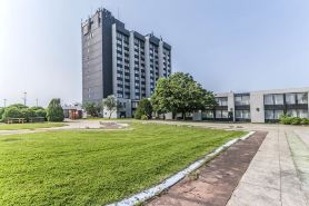 Travelodge by Wyndham Hotel & Convention Centre Quebec City