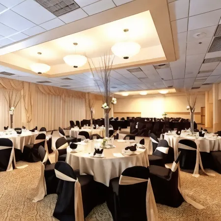 Radisson Suite Hotel Oceanfront
