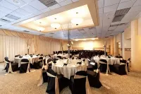 Radisson Suite Hotel Oceanfront