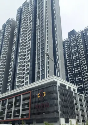 Shelisa's Modern 3BR House at Suria Garden Puchong - 4-Star