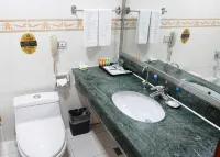 Rongcheng Shi Island Hotel (Shi Island Renjia Scenic Area)