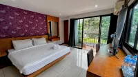 Coco Mountain View Guesthouse