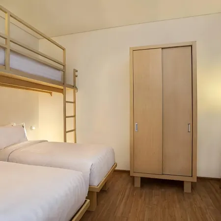 MaxOneHotel Tidar Surabaya