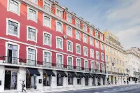 The 7 Hotel, Suites, Studios & Apartments Отели рядом с достопримечательностью «Площадь Луиша Камоэша»