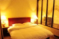 Xintiandi Fashion Hotel (Wafangdian Railway Station) - parking