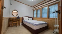 Hanok Yeonggot House Muan - Penginapan