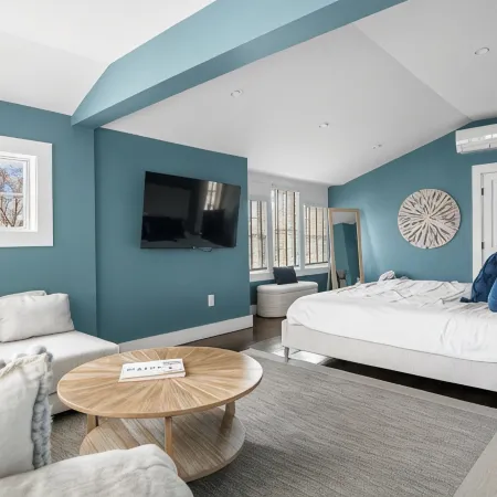 Coastal Spacious Retreat Downtown Kennebunkport Village