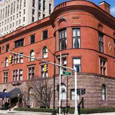 The Detroit Club Hotel Exterior