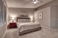 3 bdrm Glendale Home w/ Pool - Holiday bungalows