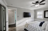 Spacious home with King bed - mins to Stadiums