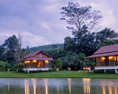 Lost Horizon Resort - Khao Sok فنادق في فانوم