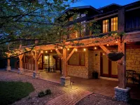 Charming Bed & Bath Suite Available Nightly