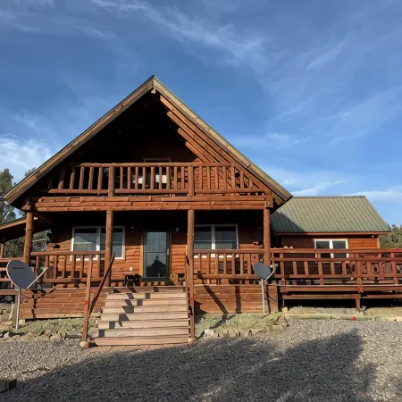 Apache Mesa Log Cabin Home Near Chama