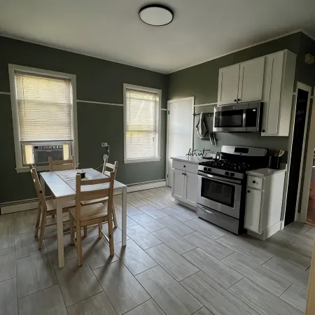 Cozy Stay 15 Min to Colleges, Hospital & Highway