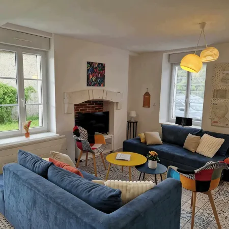 4 Bedroom Private vacation home in Reigny