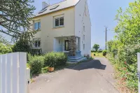 Stunning Sea View Home Just 5 Minutes from the Beach Ξενοδοχεία στην πόλη 