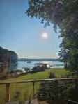 Spacious Lake Gaston Waterfront with Flat Lot, Great Views & Premier Host - 3 stjerner