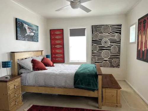 Pt Mac Beach House - Seafront Views, Central, Super Cute and Pets are Welcome! - 2-Sterne