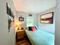 20 Acre Cabin Near River - Perfect Float Trip Stay - Sleeps up to 7 - Hytter